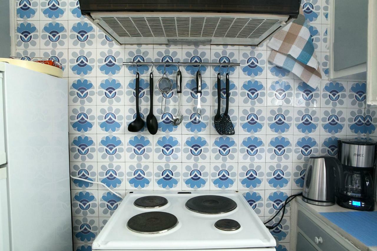 Best House, Larisis Metro, Atenas Exterior foto